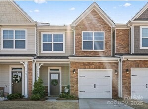 Building Photo - Beautiful 3-Bedroom Townhome in Harrisburg...