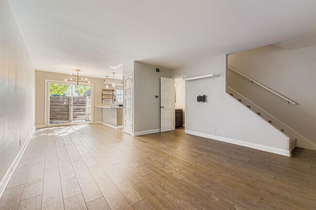 Building Photo - 7801 Shoal Creek Blvd