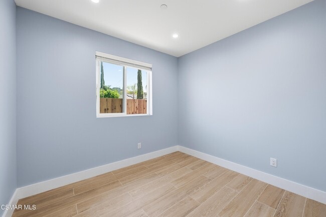 Building Photo - 13100 Filmore St