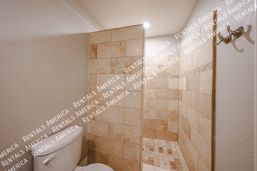 Building Photo - 11011 N 92nd St