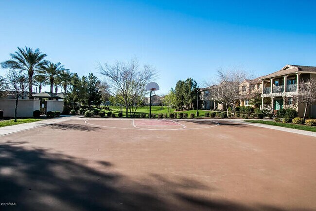 Building Photo - This home has everything that you are looking for!