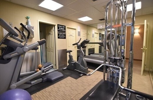 Building Photo - 135 Pleasant St