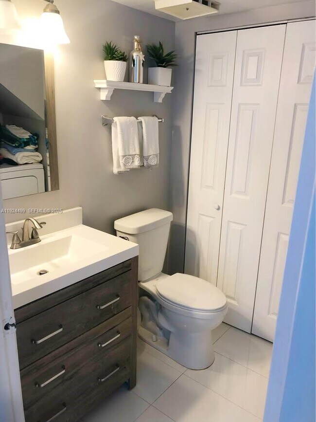 Building Photo - 13993 SW 94th Cir Ln