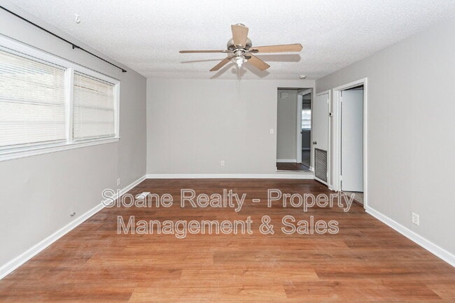 Building Photo - 1520 N Avalon Cir