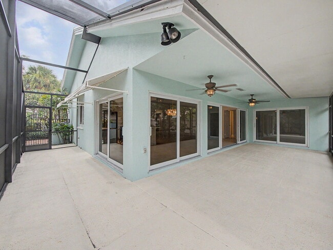 Building Photo - 303 Leeward Dr