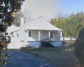 Building Photo - 1636 Willomore St