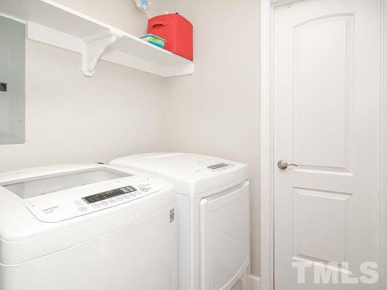 laundry - 515 Mayfair St