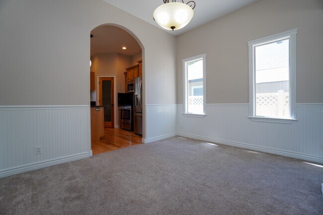 Building Photo - 2511 W Teano Dr