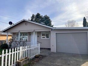 Building Photo - OWN937