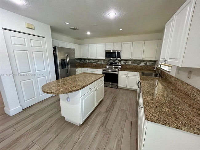 Building Photo - 13537 SW 118th Path