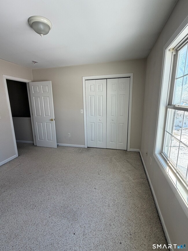 Building Photo - 108 Mohican Ave