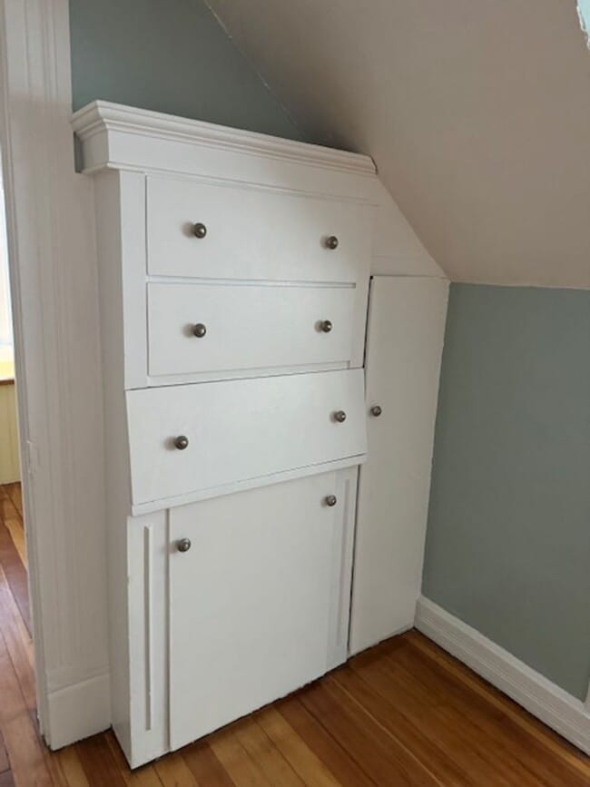 Building Photo - ALL PROSPECTIVE TENANTS MUST SUBMIT A $58 NON-REFUNDABLE APPLICATION FEE PER APPLICANT ONLINE AND...