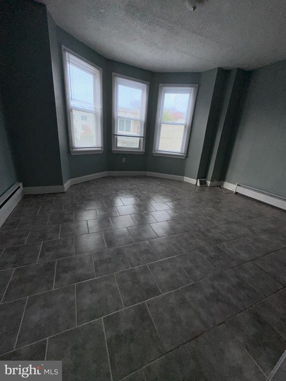 Building Photo - 1721 N Creighton St