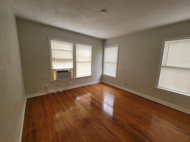 Building Photo - 424/426 Natalen