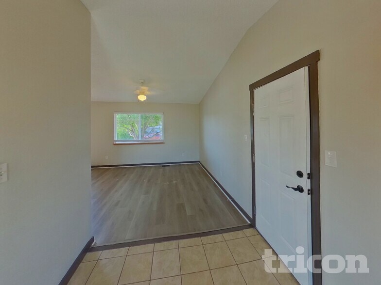 Building Photo - 7325 Woodstock St