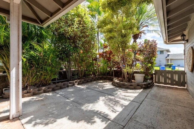 Building Photo - 91-1048 Panapanapuhi St