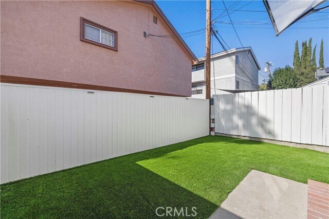 Building Photo - 21209 De La Guerra St