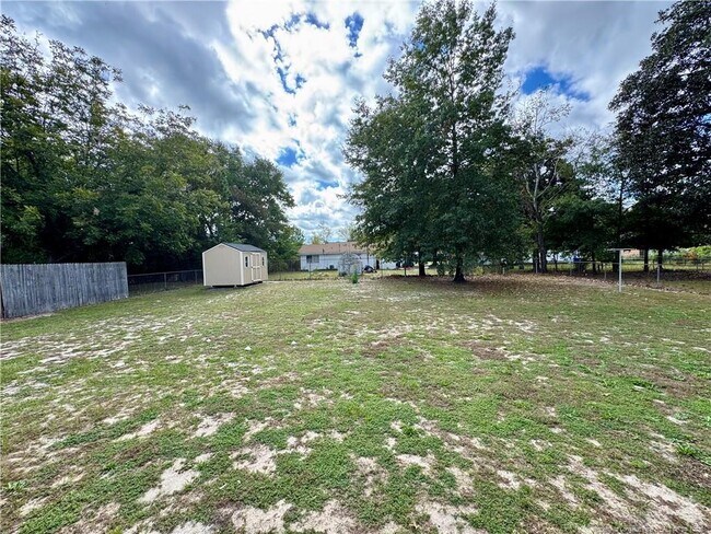 Building Photo - 703 Odell Rd