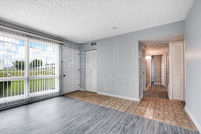 Building Photo - 4508 E Indian Trail