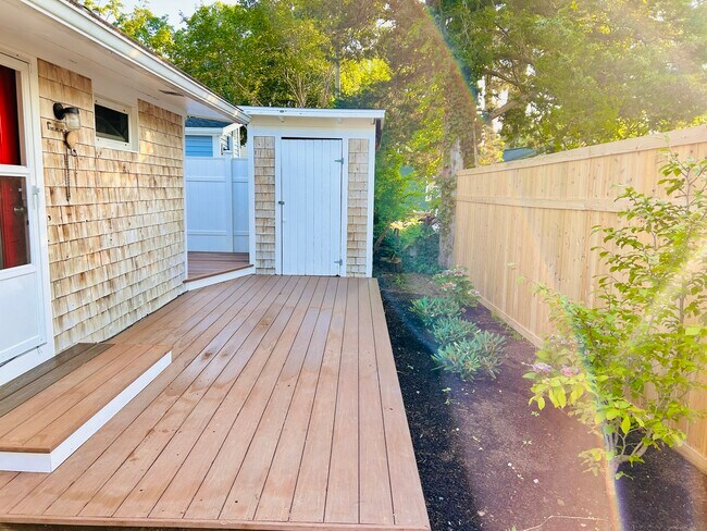 Building Photo - 6-5 5th St