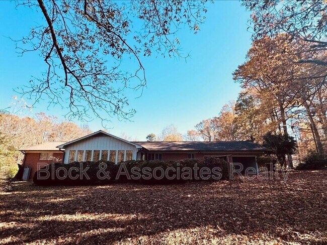 Building Photo - 711 N Fayetteville St