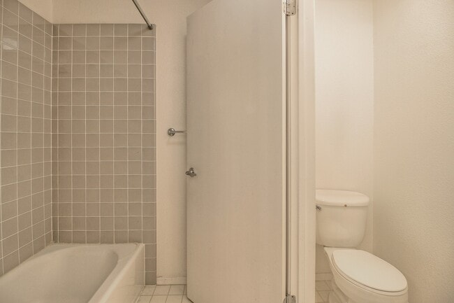 Building Photo - Spacious 1 Bedroom Loft at Ryland Mews