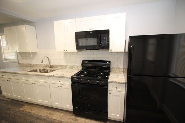 Building Photo - 5847 Weddel St