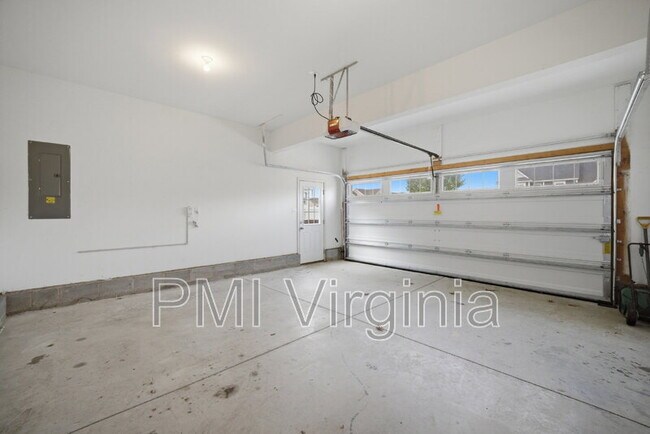 Building Photo - 1133 Madison Lynn Wy
