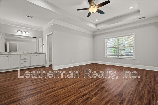 Building Photo - 417 Senate St