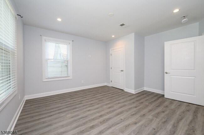 Building Photo - 32 Woodland Ave