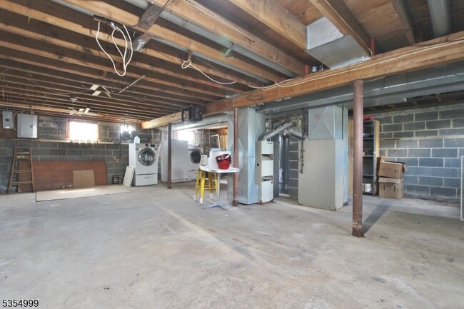 Building Photo - 516 Hamilton Blvd