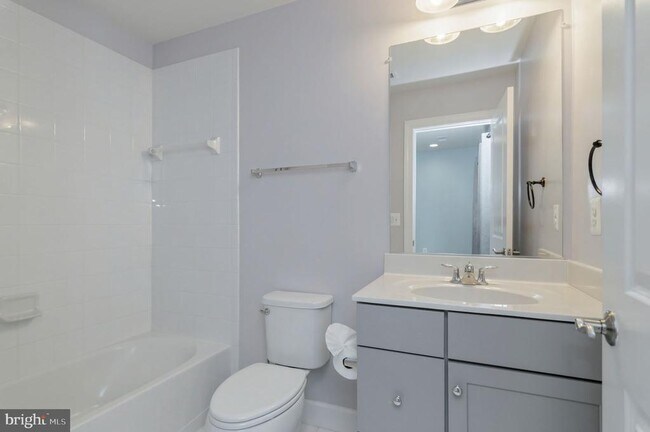 Building Photo - 3697 Ambrose Hills Rd