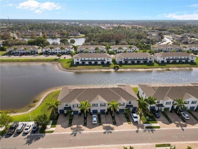 Building Photo - 15484 Wildflower Cir