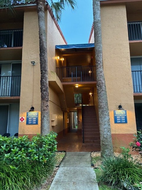 Building Photo - 10765 Cleary Blvd