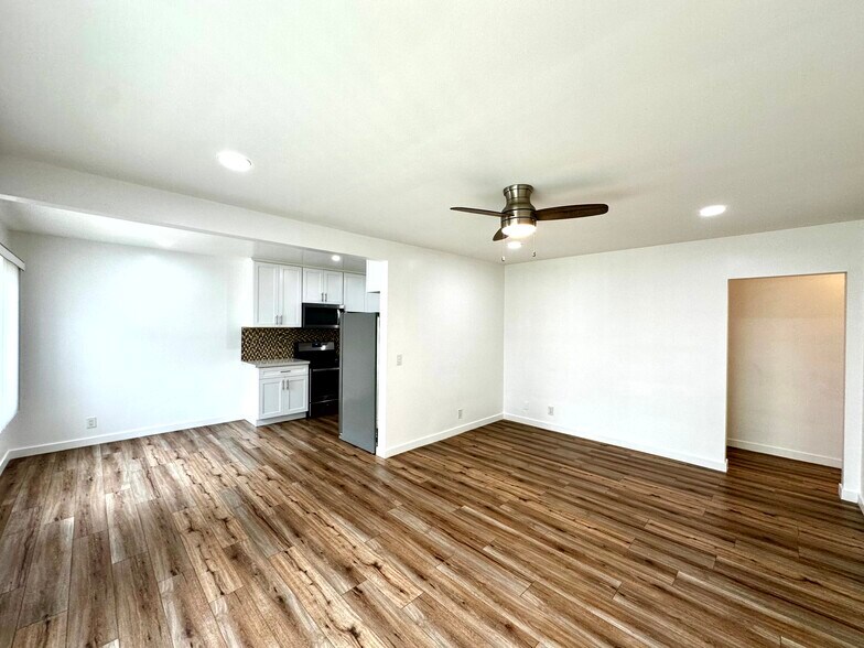 Building Photo - 5723 Tilden Ave