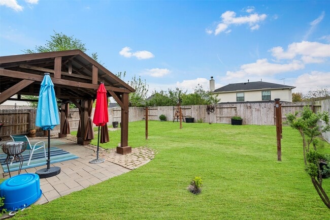 Building Photo - 22110 Field Green Dr