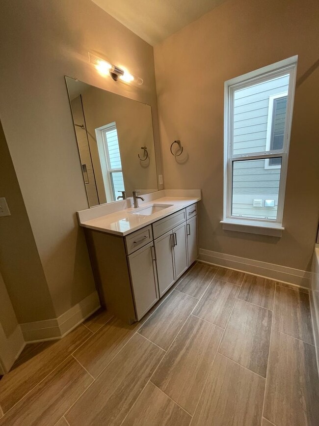 Building Photo - 1086 Noble Lp