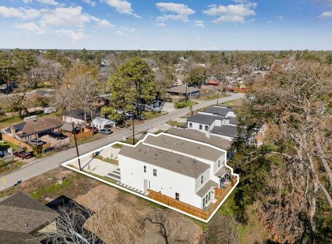 Building Photo - 6216 Carver Rd