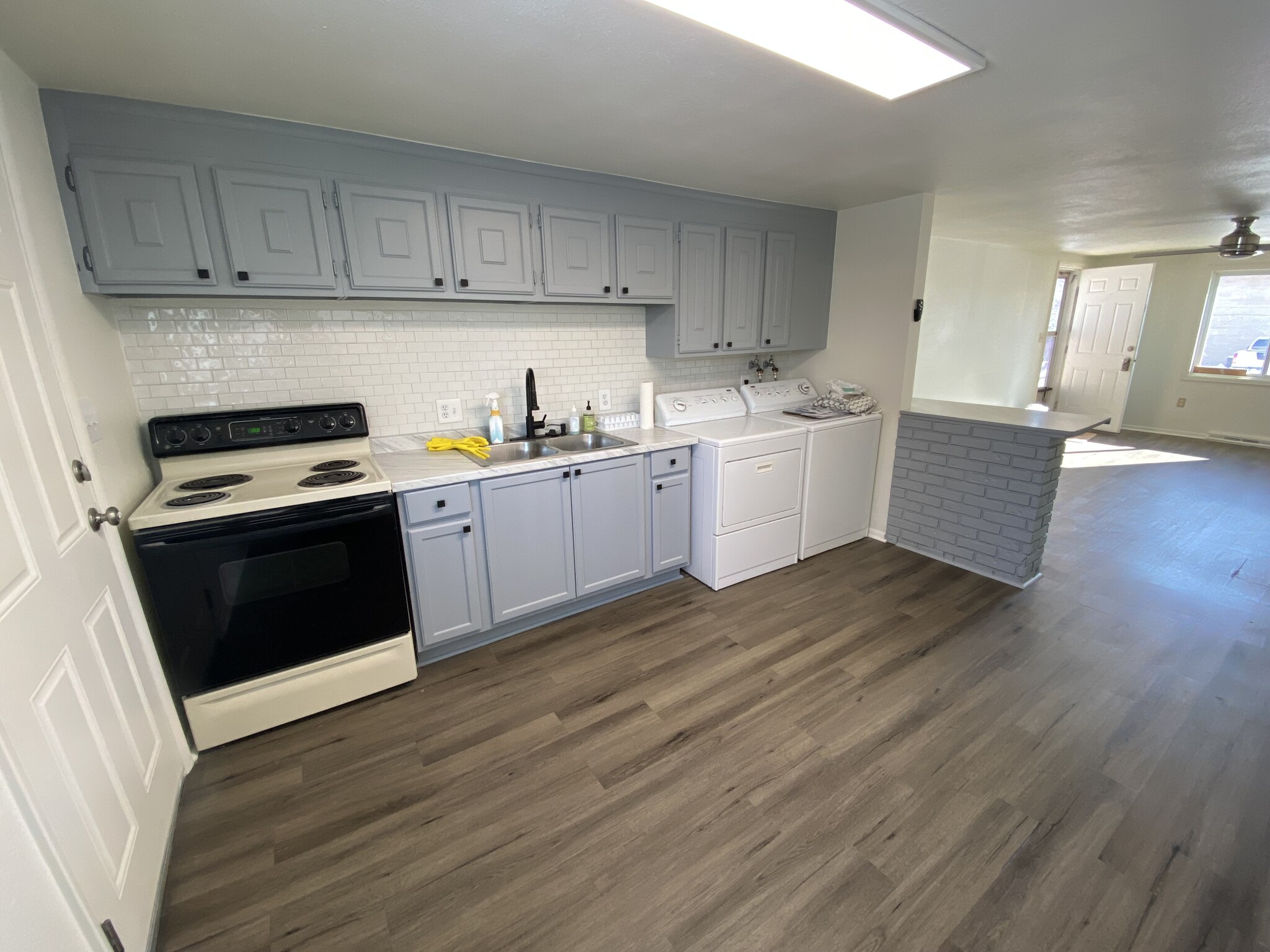 Kitchen - 7655 W 61st Ave