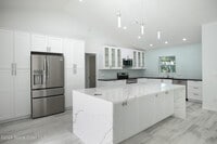 Building Photo - 140 Flores St