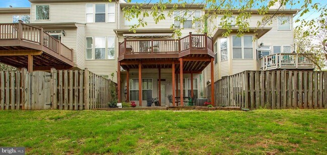 Building Photo - 47675 Loweland Terrace