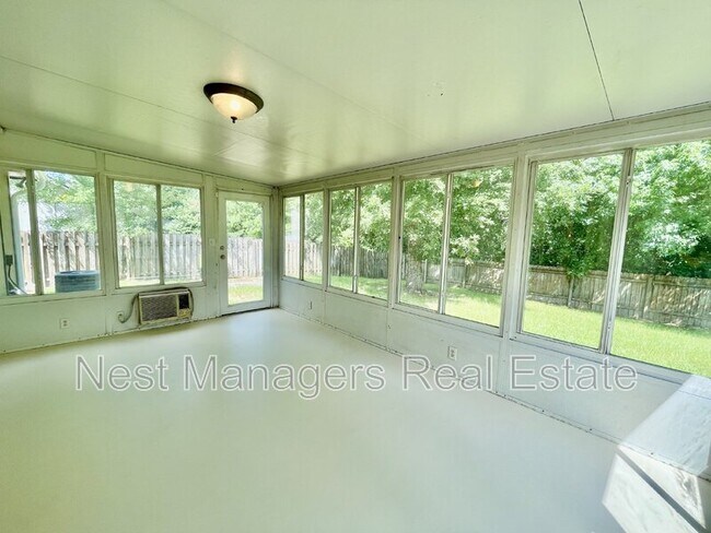 Building Photo - 9616 Gooden Dr