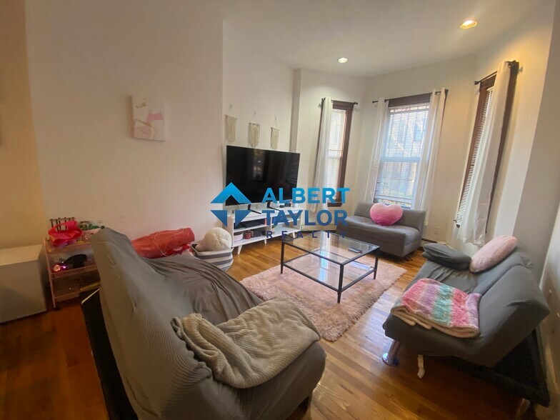 Primary Photo - 14 Wigglesworth St