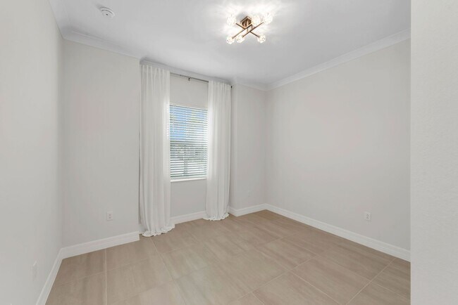 Building Photo - Vista at WildBlue ~ Pool Home Ready to Rent