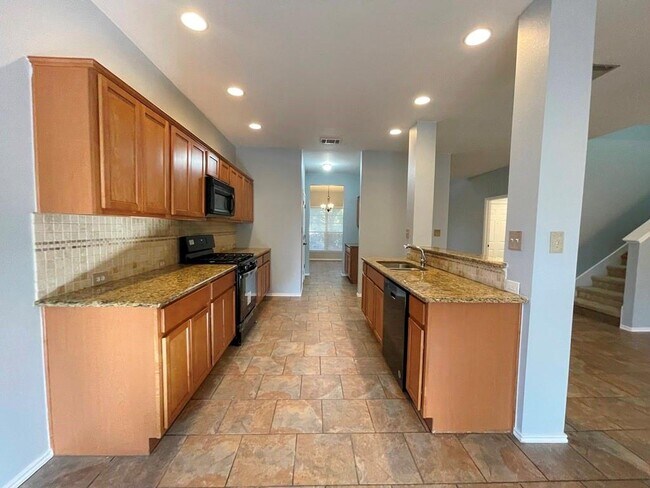 Building Photo - 9432 Castle Pines Dr