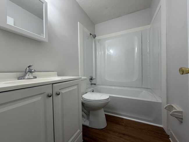 Building Photo - 3408 Clingstone Way