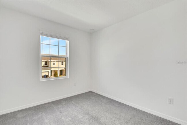 Building Photo - 6313 Willowside St