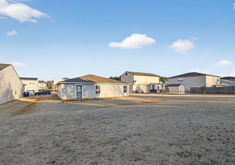 Building Photo - 306 Kenneth Blvd NW