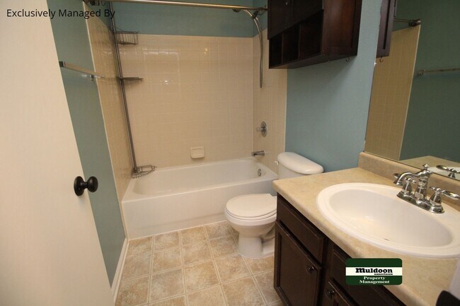 Building Photo - 2041 Springside Dr