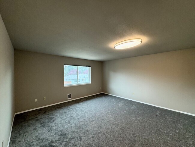 Building Photo - RGL Properties - 9614-9616